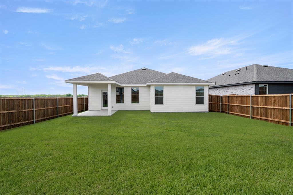 125 Toftrees Drive Cleburne, TX 76031 - Photo 26 of 27 125 Toftrees- Back-2