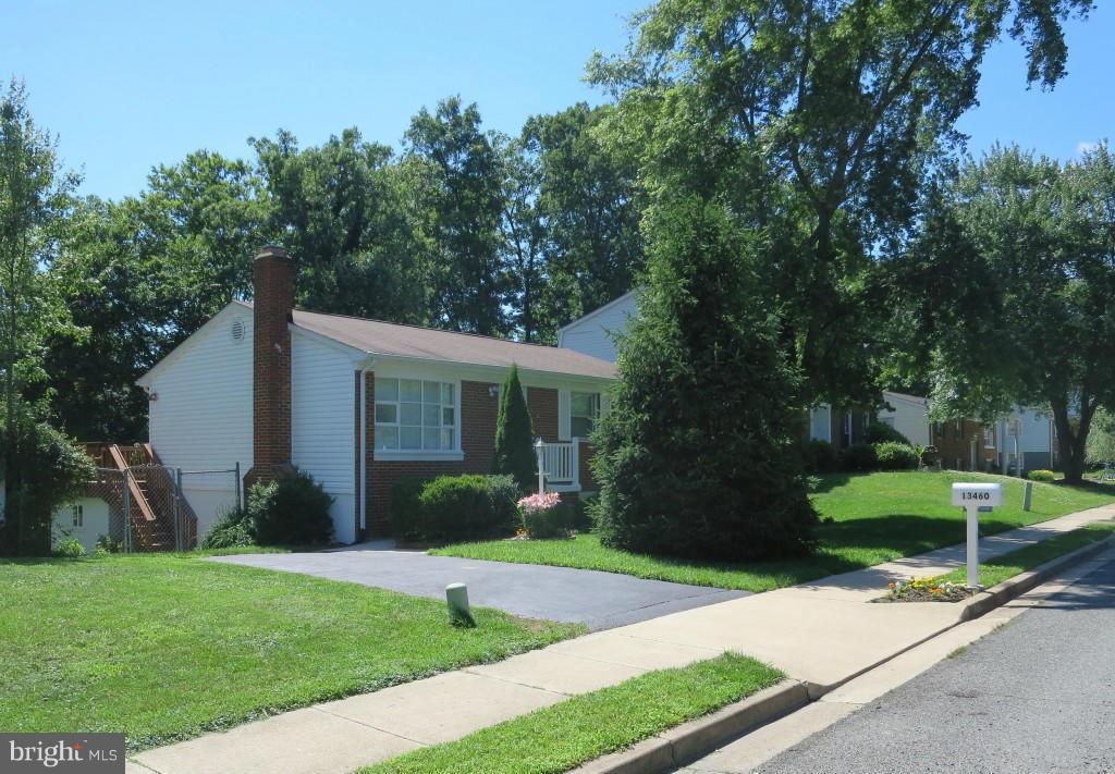 13460 Keytone Road Woodbridge, VA 22193 - Photo 3 of 29 Exterior (Front)