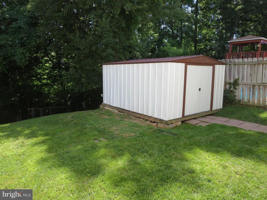13460 Keytone Road Woodbridge, VA 22193 - Photo 8 of 29 Exterior (General)
