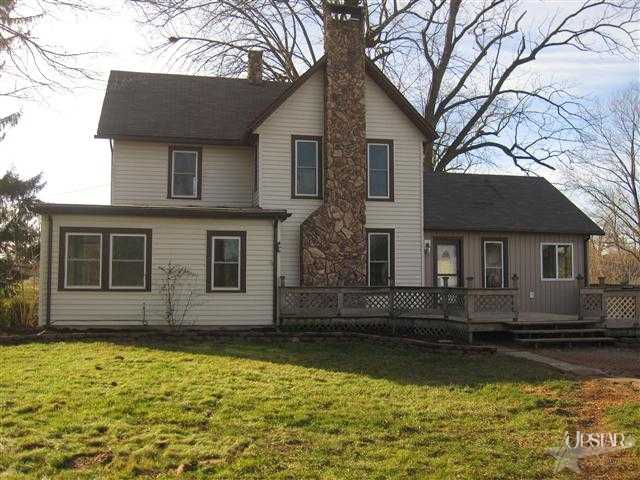 3710 Sand Point Road Fort Wayne, IN 46809 - Photo 2 of 20