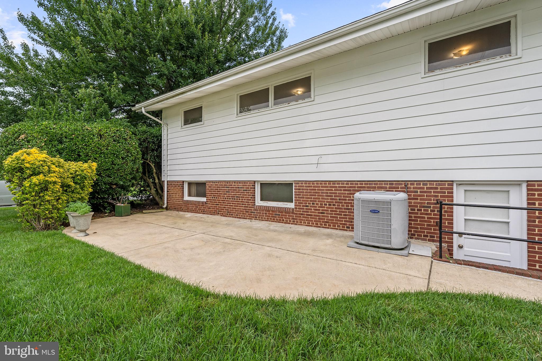 4501 Renn Street Rockville, MD 20853 - Photo 34 of 36