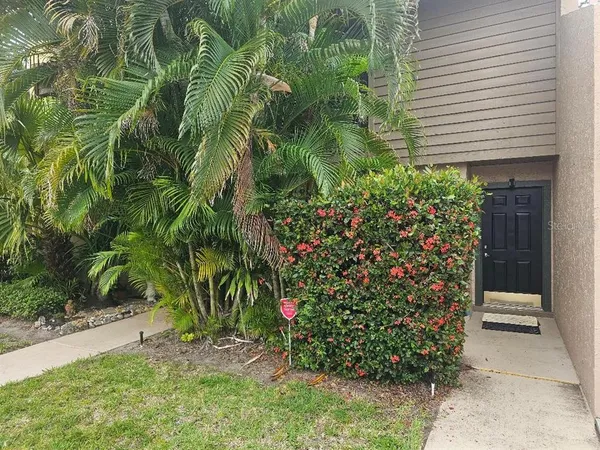$159,900 | 956 Sunridge Drive, Unit H2, Sarasota, FL 34234
