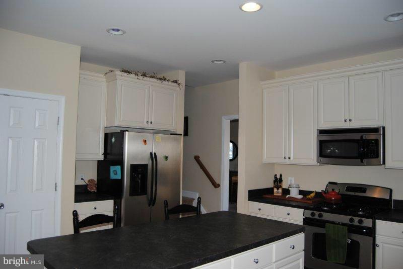 238 Toluca Road Stafford, VA 22556 - Photo 5 of 24 Kitchen