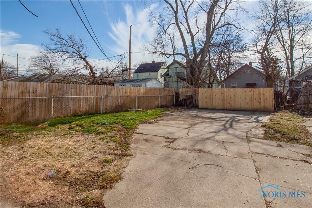 1817 Fairfax Road Toledo, OH 43613 - Photo 20 of 24 Gallery Image 20