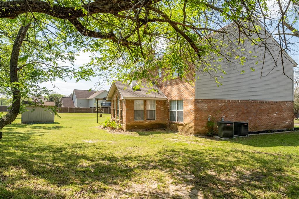 5 Griffith Court Terrell, TX 75160 - Photo 7 of 38