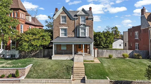 $350,000 | 4327 Washington Avenue, St. Louis, MO 63108