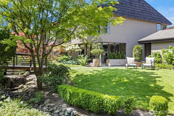 $435,000 | 10800 Glen Acres Drive South, Unit T16, Seattle, WA 98168