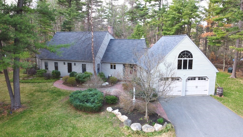 31 Robin Road Norfolk, MA 02056 - Photo 1 of 35 Gallery Image 1