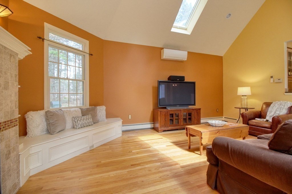 31 Robin Road Norfolk, MA 02056 - Photo 10 of 35 Gallery Image 10