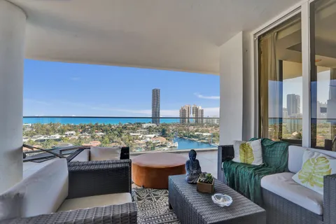 $1,395,000 | 19707 Turnberry Way, Unit 18J, Aventura, FL 33180