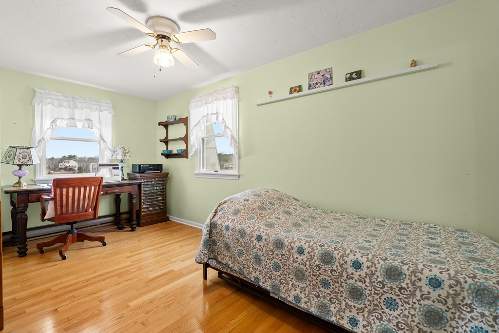 75 Pilgrim Avenue Wareham, MA 02571 - Photo 30 of 42