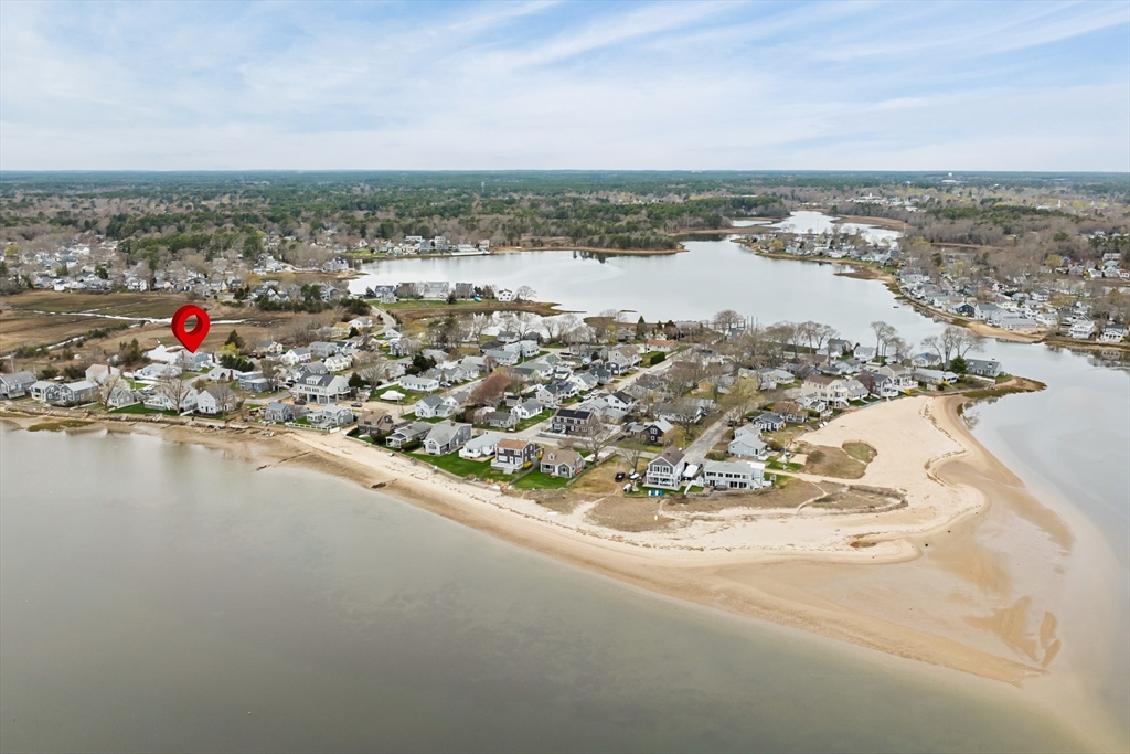 75 Pilgrim Avenue Wareham, MA 02571 - Photo 4 of 42
