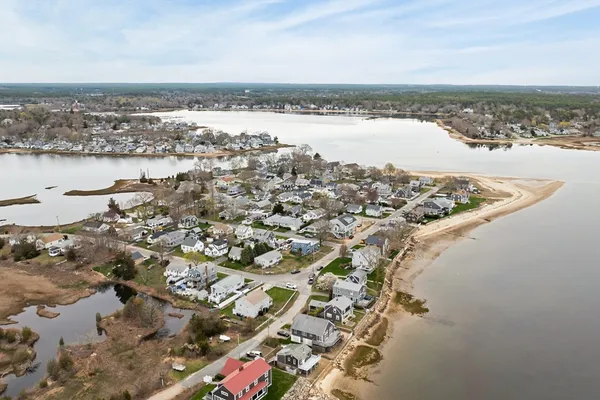 $625,000 | 75 Pilgrim Avenue, Wareham, MA 02571