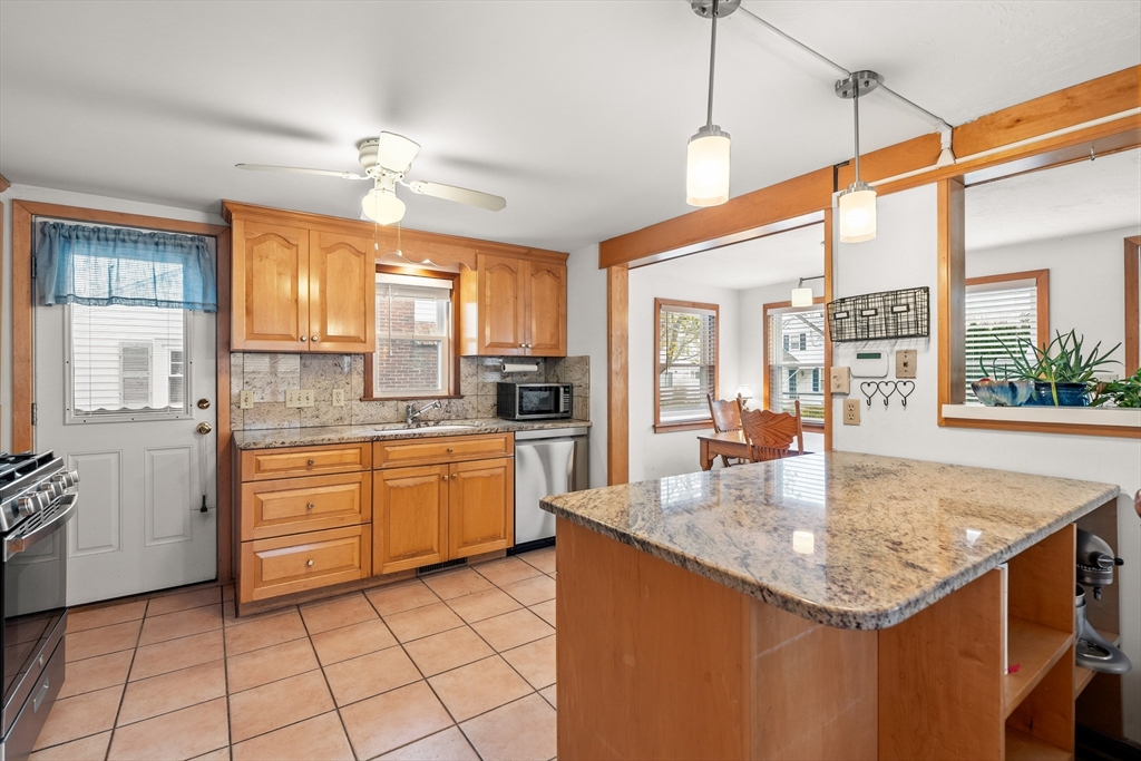 75 Pilgrim Avenue Wareham, MA 02571 - Photo 6 of 42