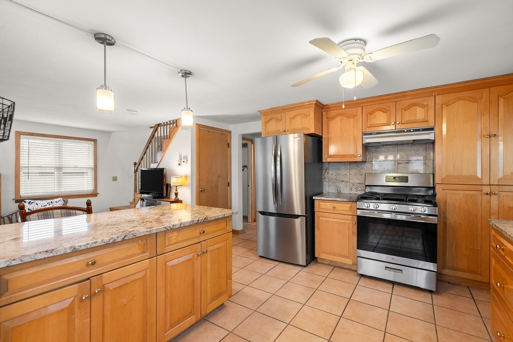 75 Pilgrim Avenue Wareham, MA 02571 - Photo 9 of 42