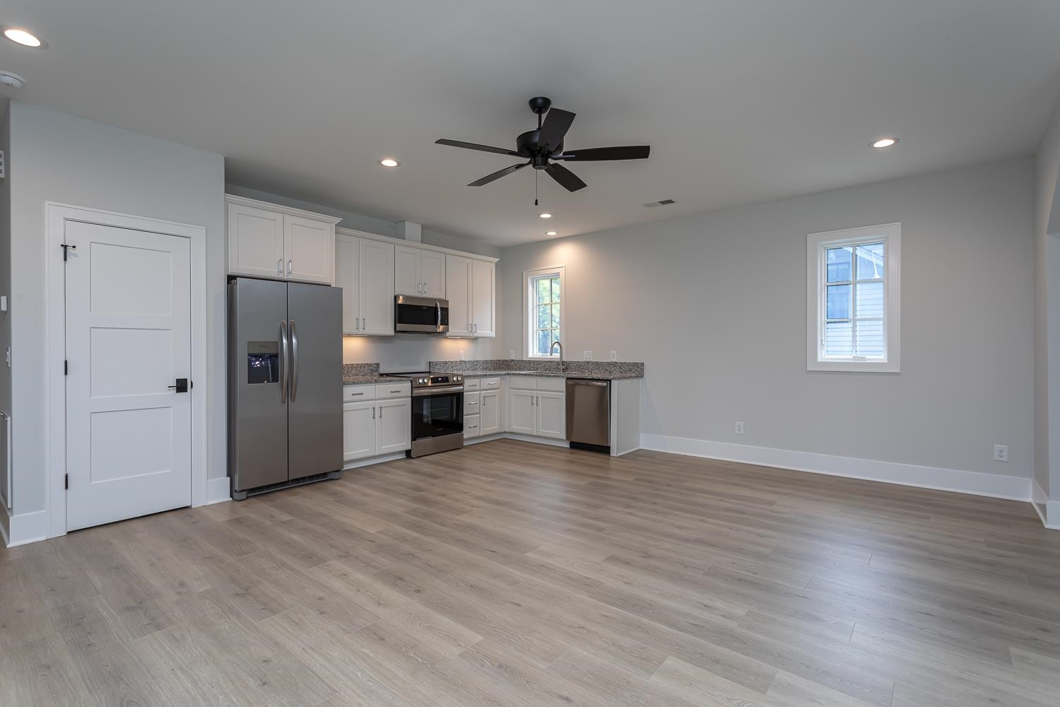 506 Cole Street Raleigh, NC 27605 - Photo 42 of 59 Office, studio, in-law living or income producer... the possibilities are endless! Garage Apartment (ADU)