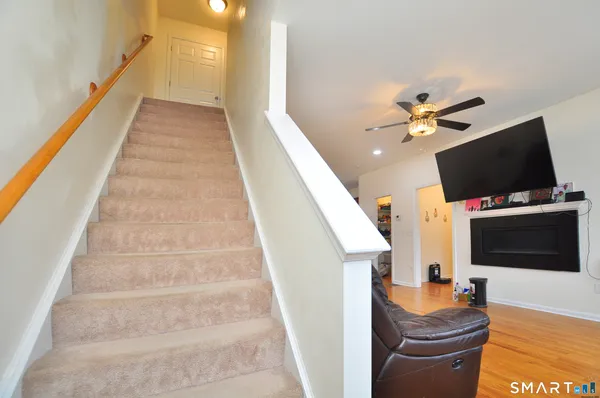$499,000 | 19 Lexie Lane, Unit 19, South Windsor, CT 06074
