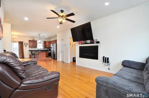 $499,000 | 19 Lexie Lane, Unit 19, South Windsor, CT 06074