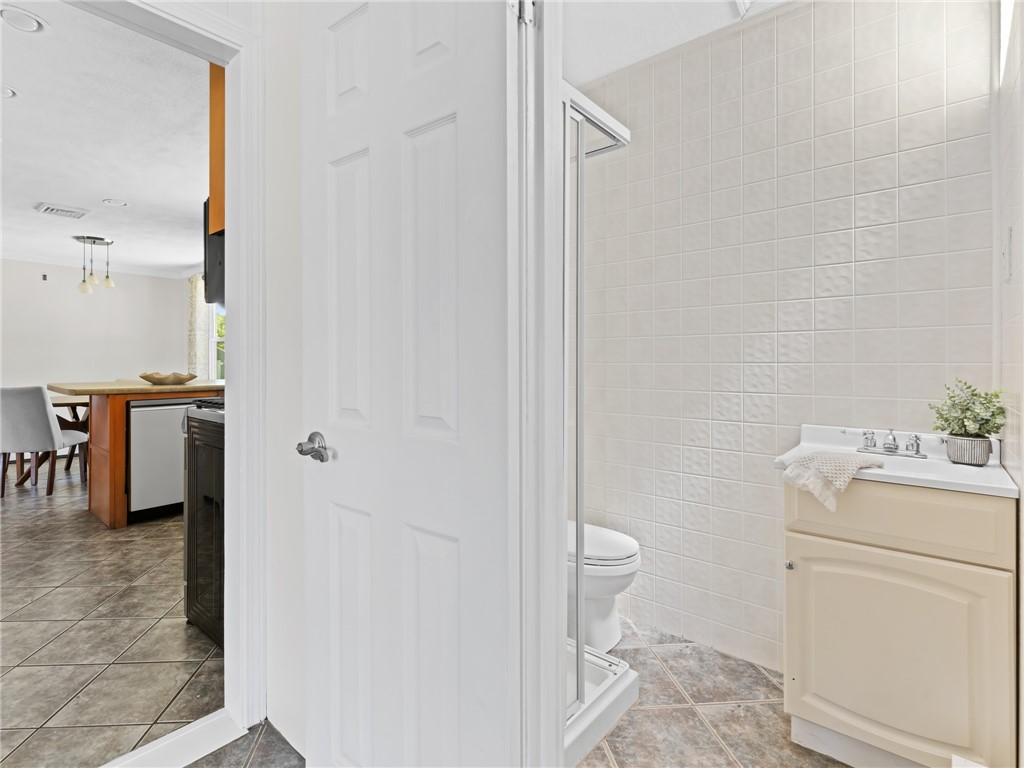 121 Kerri Lyn Road Warwick, RI 02889 - Photo 19 of 26