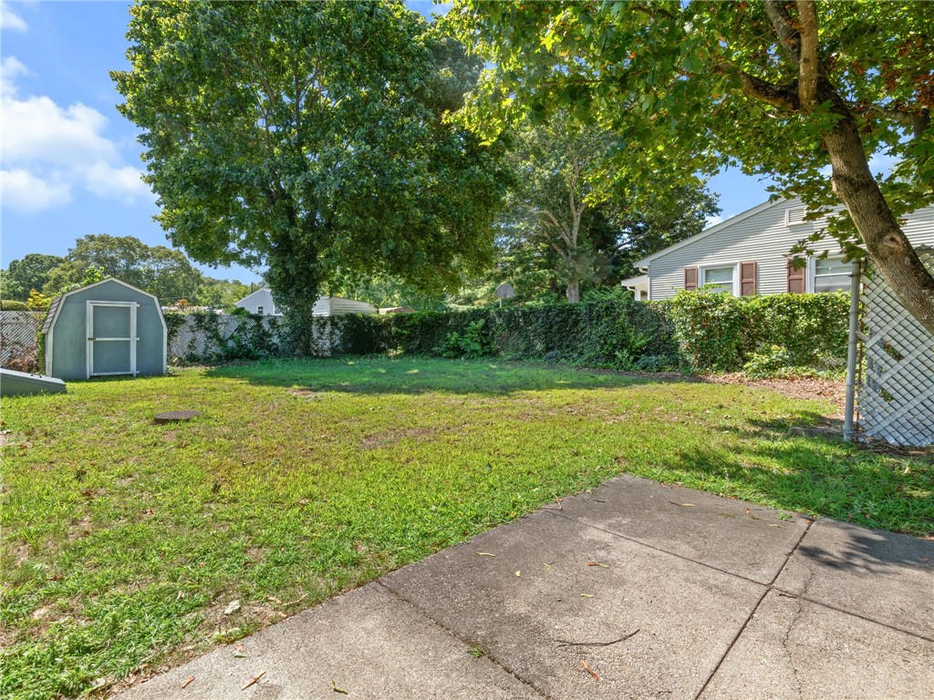 121 Kerri Lyn Road Warwick, RI 02889 - Photo 22 of 26