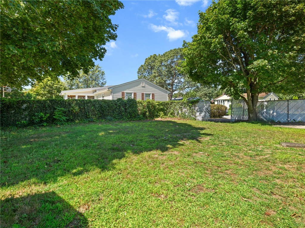 121 Kerri Lyn Road Warwick, RI 02889 - Photo 23 of 26