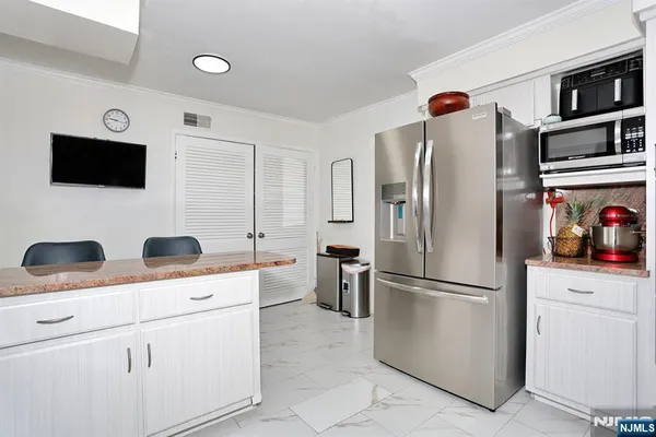 $999,000 | 294 Coolidge Avenue, Englewood, NJ 07631