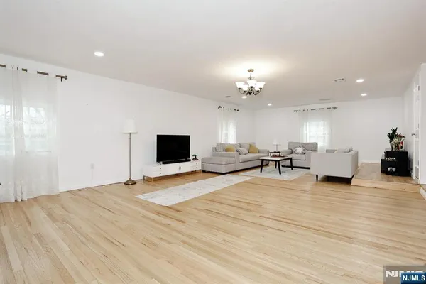 $999,000 | 294 Coolidge Avenue, Englewood, NJ 07631