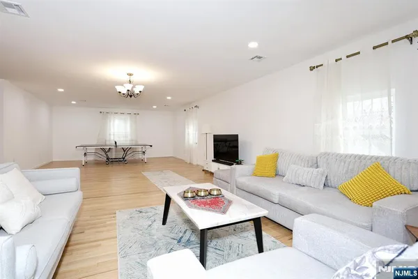 $999,000 | 294 Coolidge Avenue, Englewood, NJ 07631