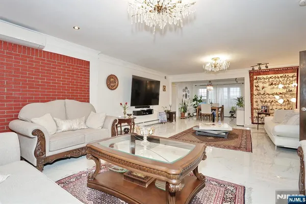 $999,000 | 294 Coolidge Avenue, Englewood, NJ 07631