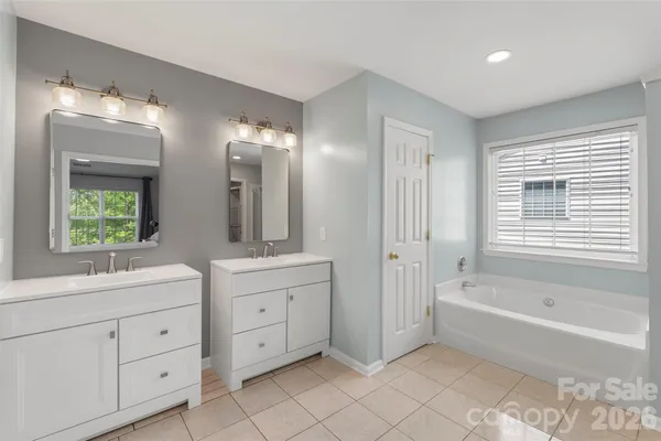 $549,900 | 7627 Annbick Lane, Charlotte, NC 28269