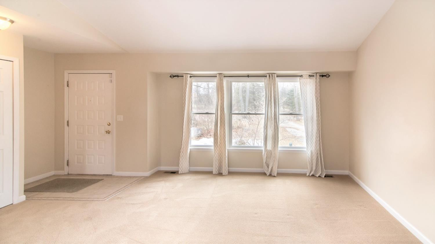 5918 Dexter-Pinckney Road Dexter, MI 48130 - Photo 4 of 29 Photo 4