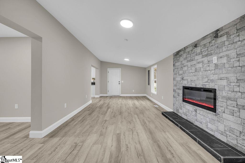 135 Commercial Circle Westminster, SC 29693 - Photo 12 of 35