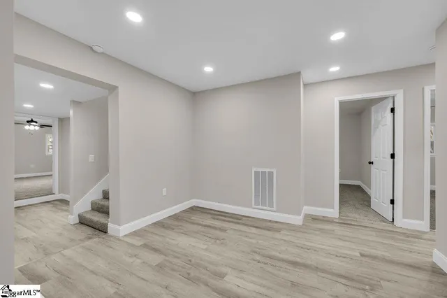 $299,000 | 135 Commercial Circle, Westminster, SC 29693