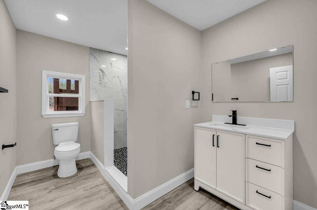 135 Commercial Circle Westminster, SC 29693 - Photo 16 of 35