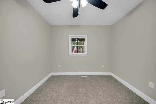 $299,000 | 135 Commercial Circle, Westminster, SC 29693