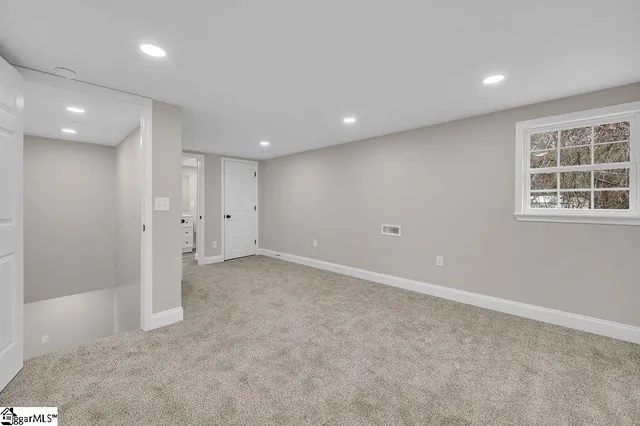 $299,000 | 135 Commercial Circle, Westminster, SC 29693