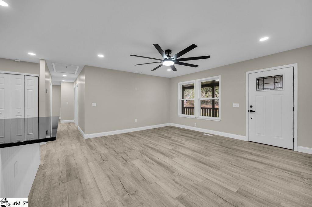 135 Commercial Circle Westminster, SC 29693 - Photo 3 of 35