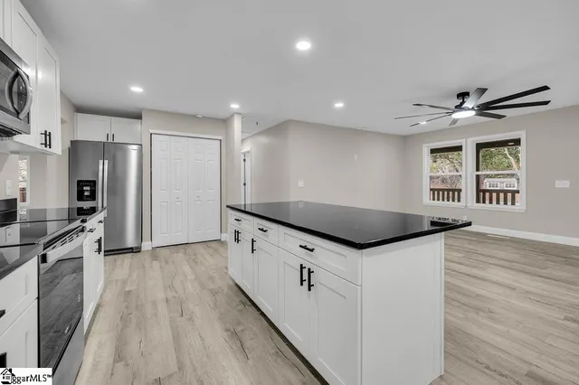 $299,000 | 135 Commercial Circle, Westminster, SC 29693