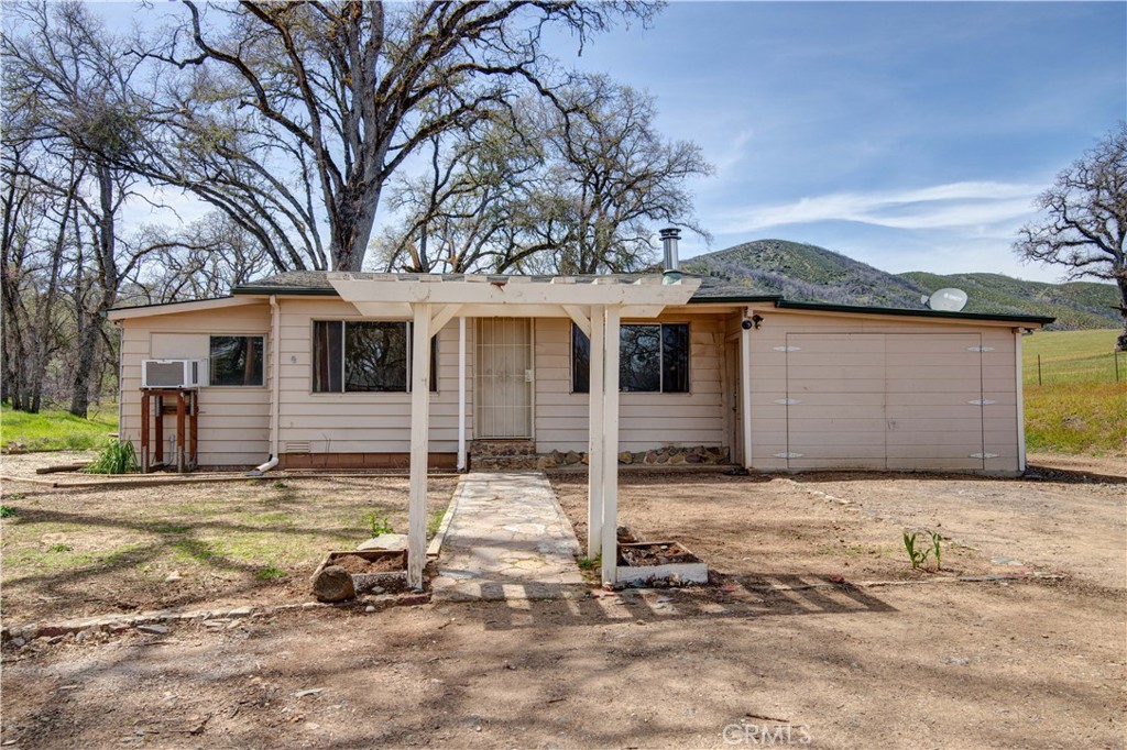 340 Fritch Road Lakeport, CA 95453 - Photo 32 of 65 a view of a house with backyard