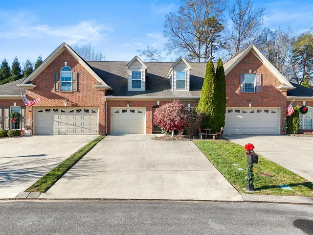 $395,000 | 7699 Lenox Trace Drive, Hixson, TN 37343