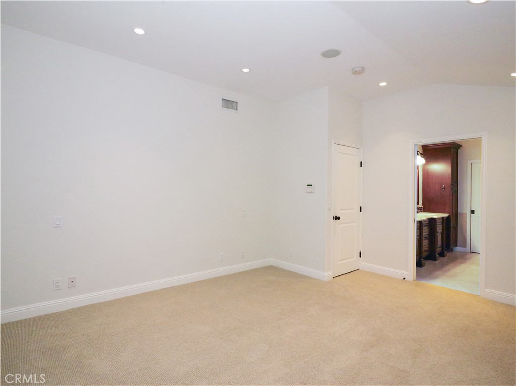 32 Silver Spring Drive Rolling Hills Estates, CA 90274 - Photo 8 of 24 a view of an empty room