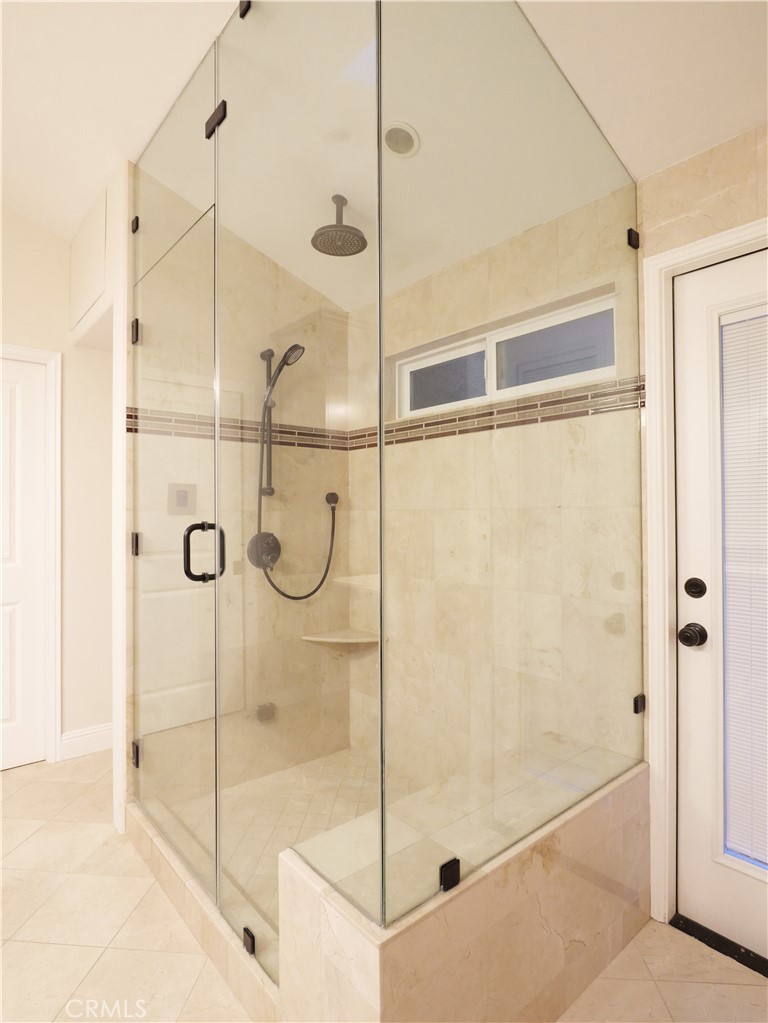 32 Silver Spring Drive Rolling Hills Estates, CA 90274 - Photo 10 of 24 a bathroom with a shower