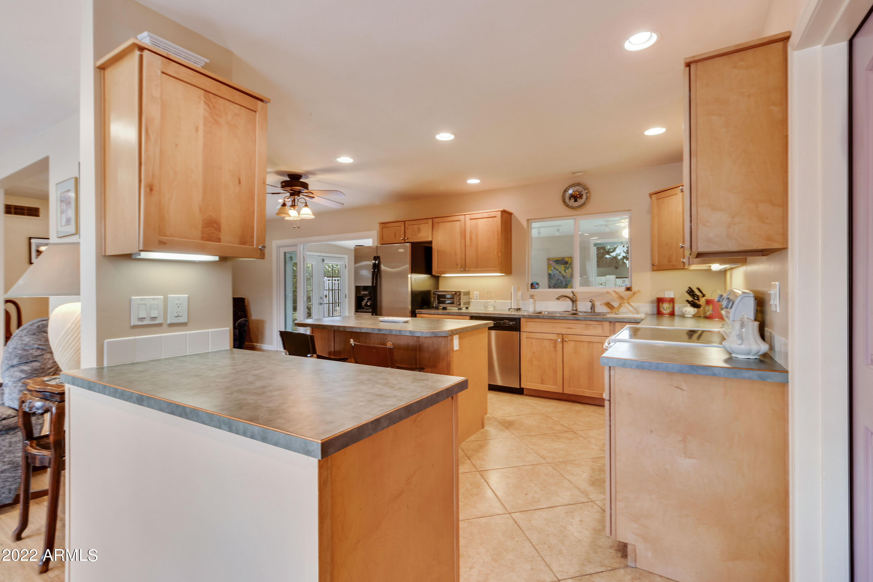 3660 North 52nd Street Phoenix, AZ 85018 - Photo 22 of 37 Kitchen