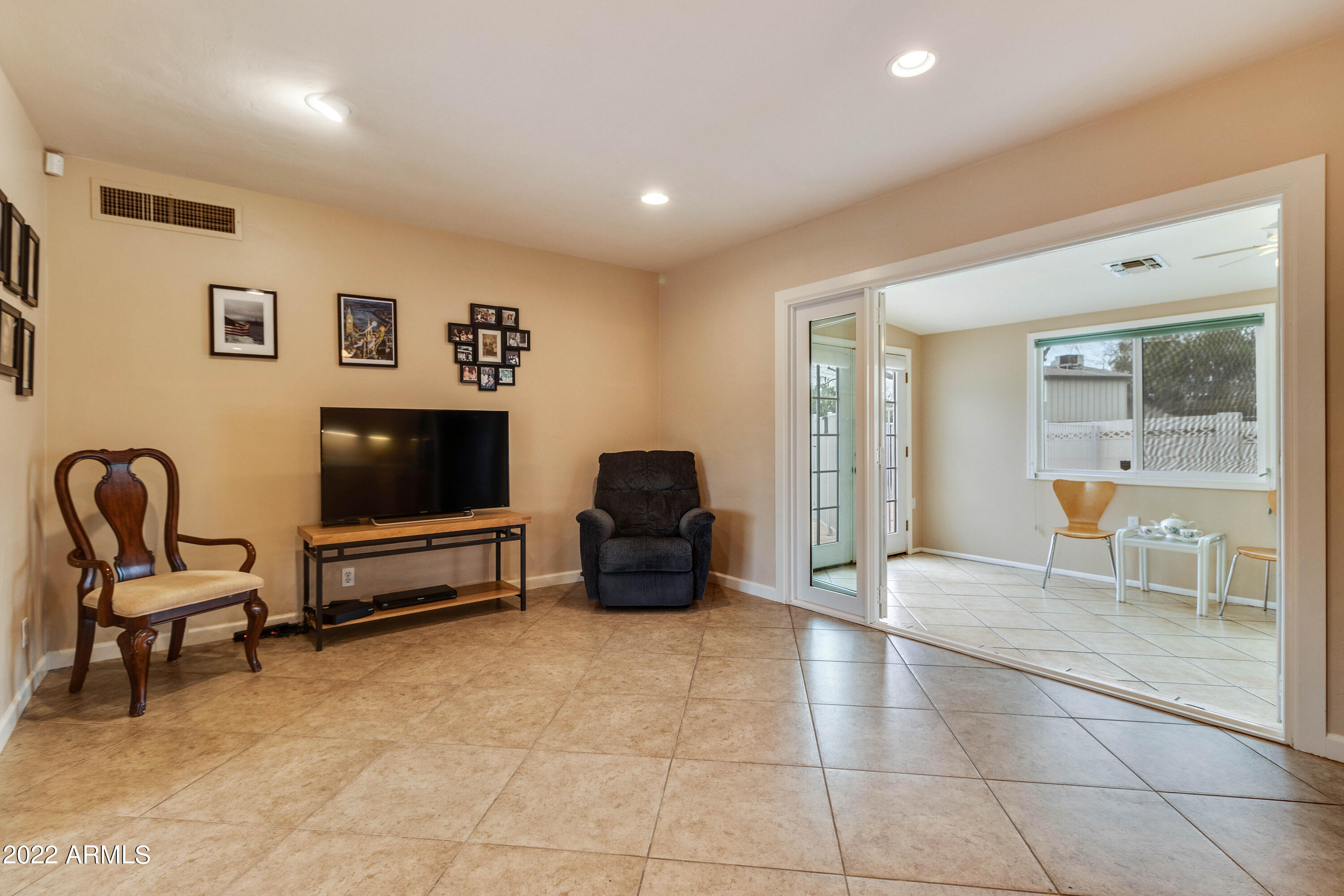 3660 North 52nd Street Phoenix, AZ 85018 - Photo 27 of 37 Family Room
