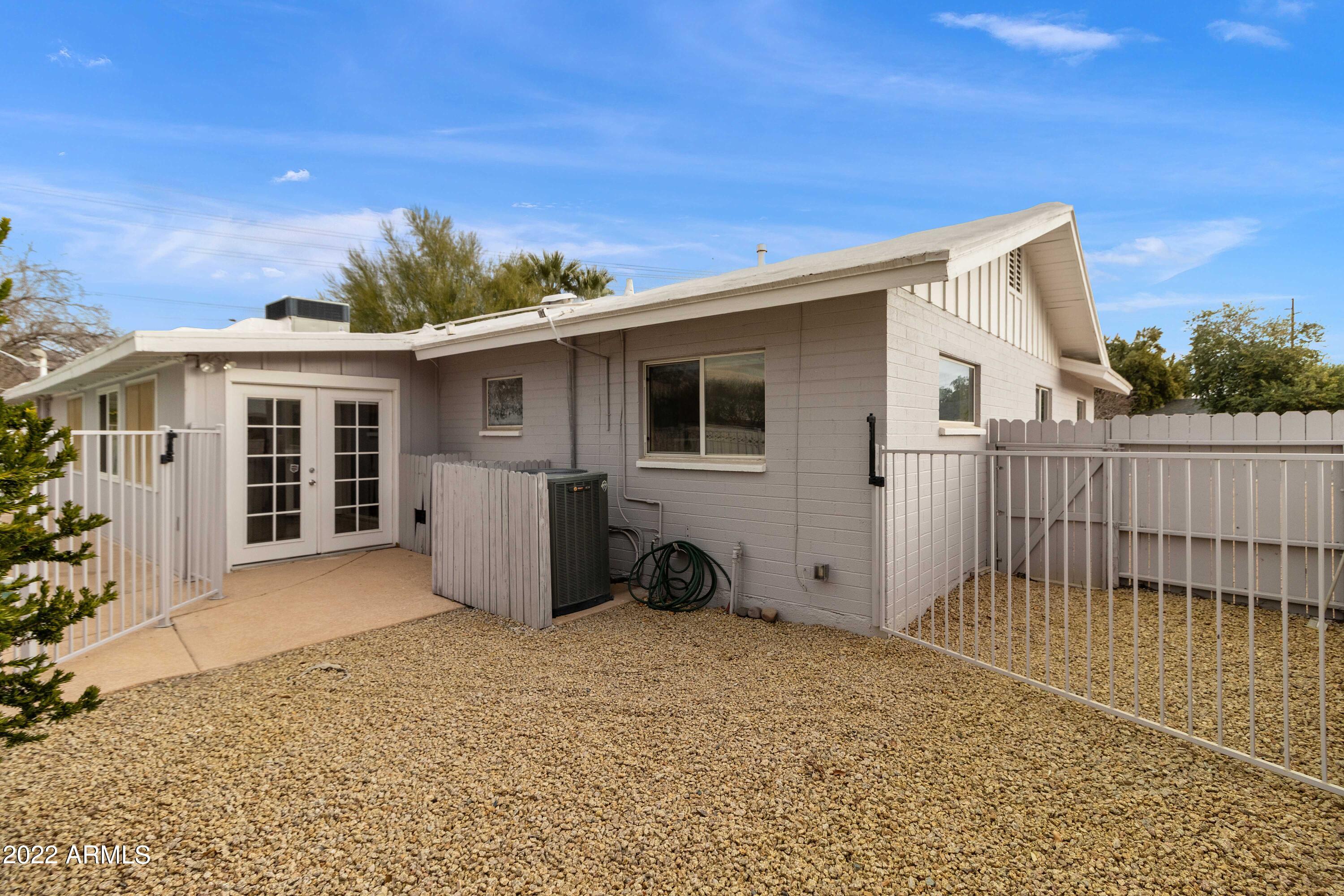 3660 North 52nd Street Phoenix, AZ 85018 - Photo 8 of 37 Back Patio