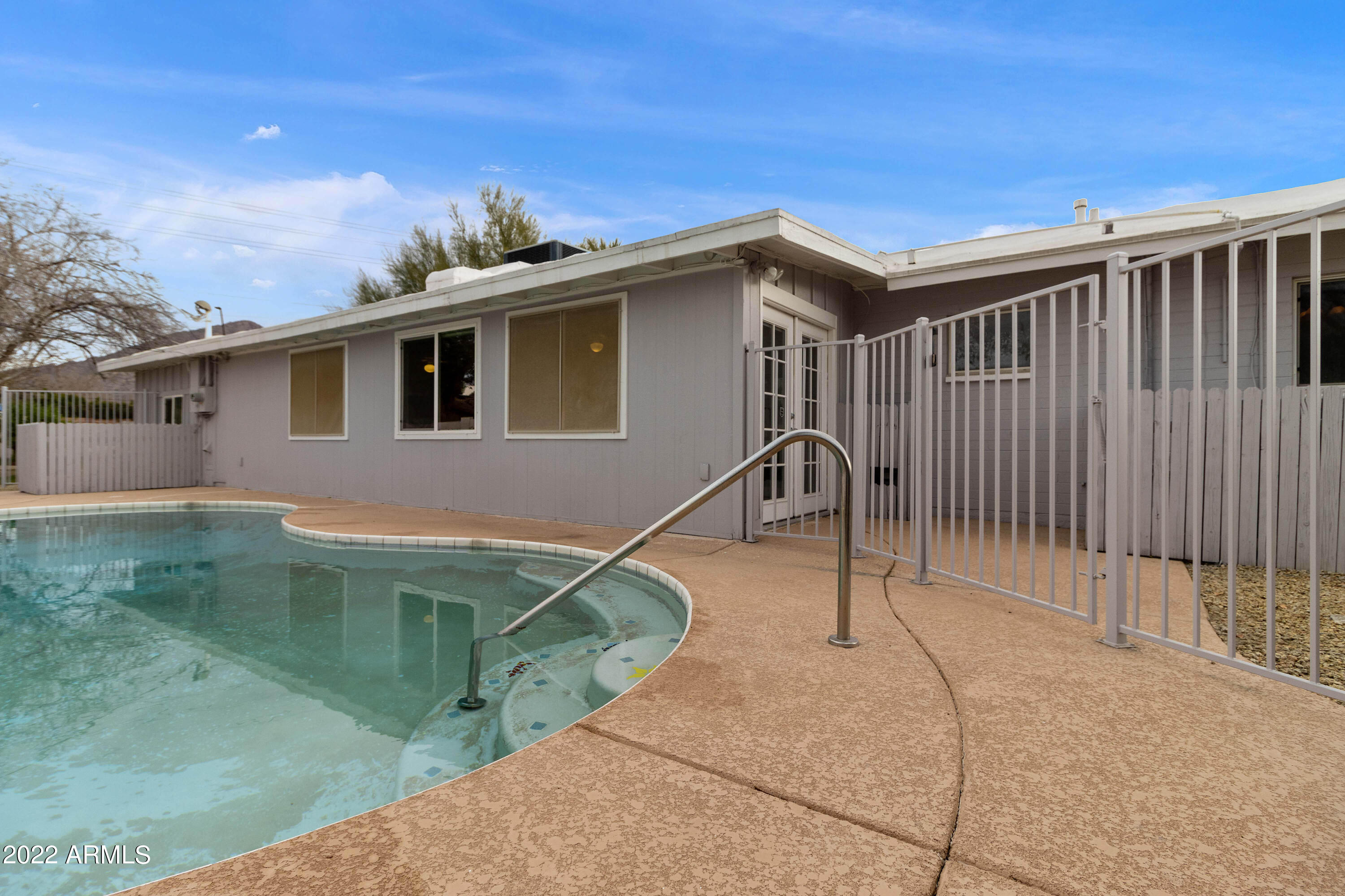 3660 North 52nd Street Phoenix, AZ 85018 - Photo 10 of 37 Pool Entry