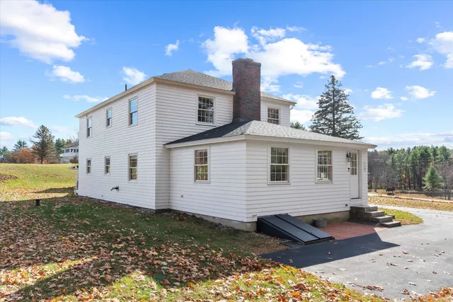 $760,000 | 490 Page Road, Bow, NH 03304