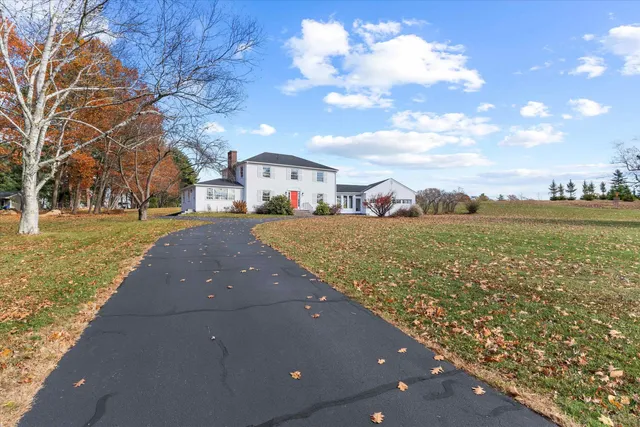 $760,000 | 490 Page Road, Bow, NH 03304