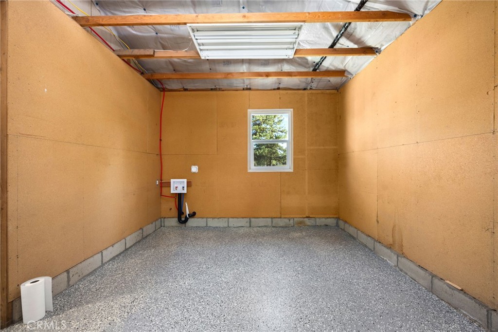 60206 Devils Ladder Road Mountain Center, CA 92561 - Photo 52 of 56 a view of empty room with window