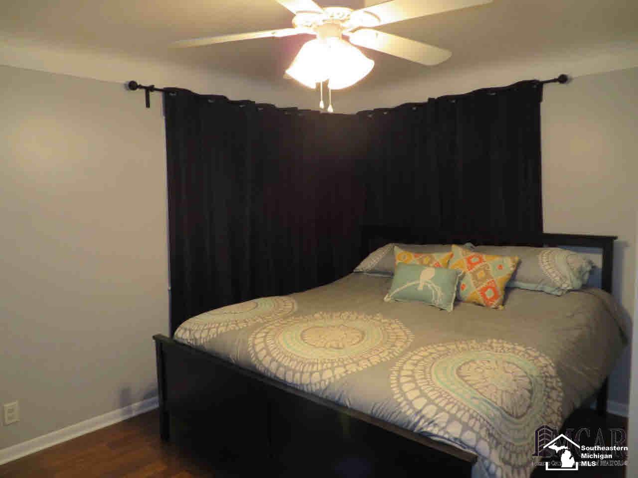 280 Ruff Drive Monroe, MI 48162 - Photo 7 of 21 21396662-6.JPG